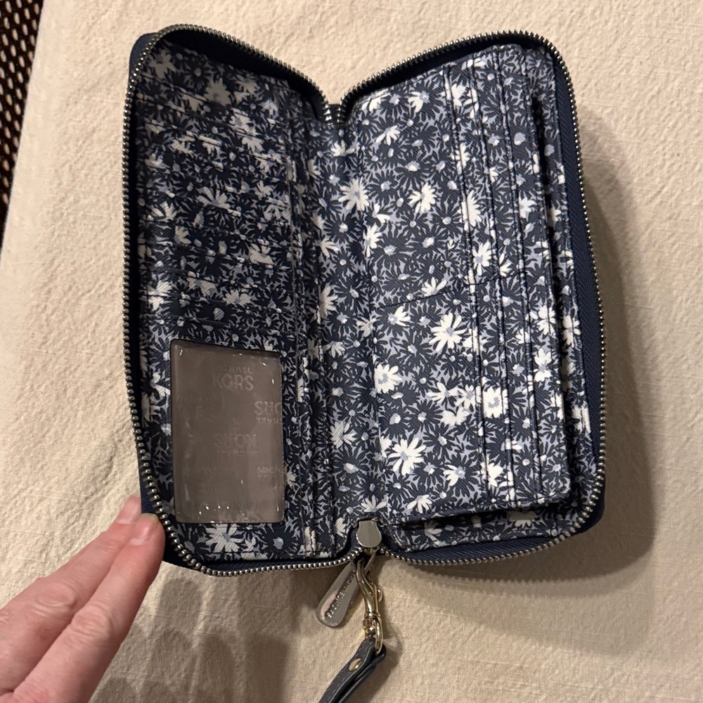 Navy Blue Wallet - Picture 2 of 6